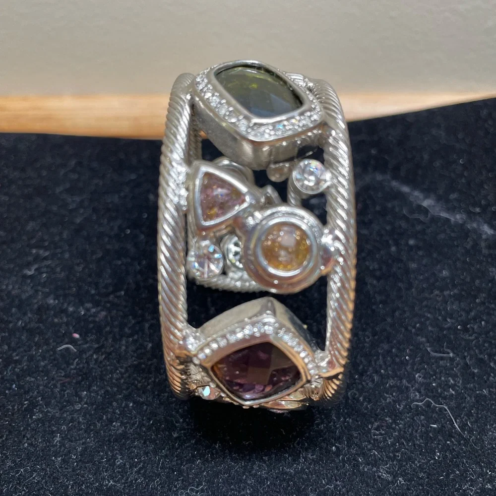 Larger cuff bracelet - Picture 2 of 8